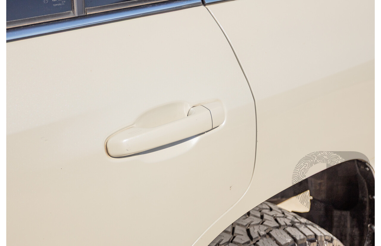 07/2017 Toyota Landcruiser VX (4x4) VDJ200R MY16 4D Wagon Crystal White Pearl Twin Turbo Diesel 4.5L - 7 seats