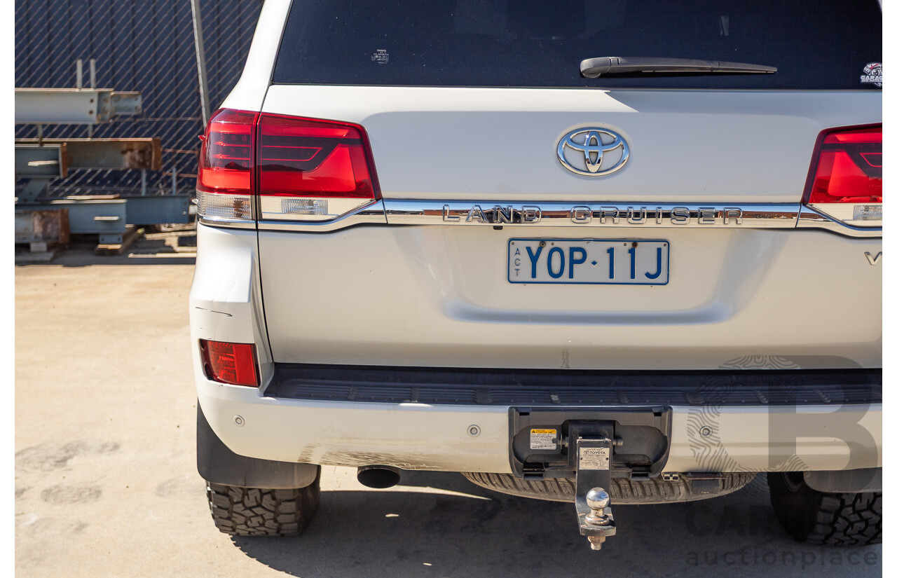 07/2017 Toyota Landcruiser VX (4x4) VDJ200R MY16 4D Wagon Crystal White Pearl Twin Turbo Diesel 4.5L - 7 seats
