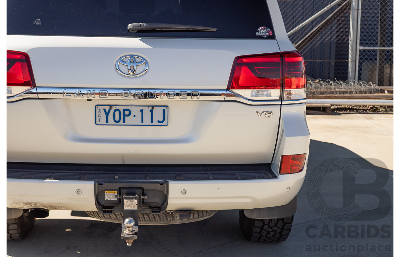 07/2017 Toyota Landcruiser VX (4x4) VDJ200R MY16 4D Wagon Crystal White Pearl Twin Turbo Diesel 4.5L - 7 seats