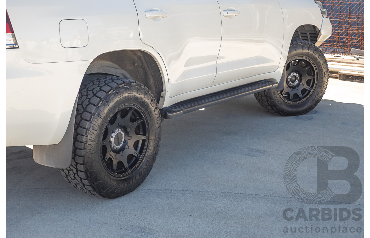 07/2017 Toyota Landcruiser VX (4x4) VDJ200R MY16 4D Wagon Crystal White Pearl Twin Turbo Diesel 4.5L - 7 seats