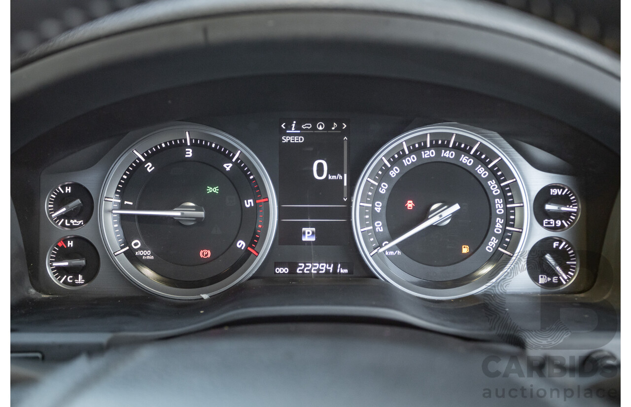 07/2017 Toyota Landcruiser VX (4x4) VDJ200R MY16 4D Wagon Crystal White Pearl Twin Turbo Diesel 4.5L - 7 seats