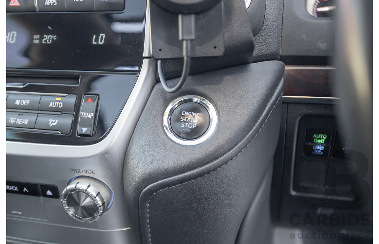 07/2017 Toyota Landcruiser VX (4x4) VDJ200R MY16 4D Wagon Crystal White Pearl Twin Turbo Diesel 4.5L - 7 seats