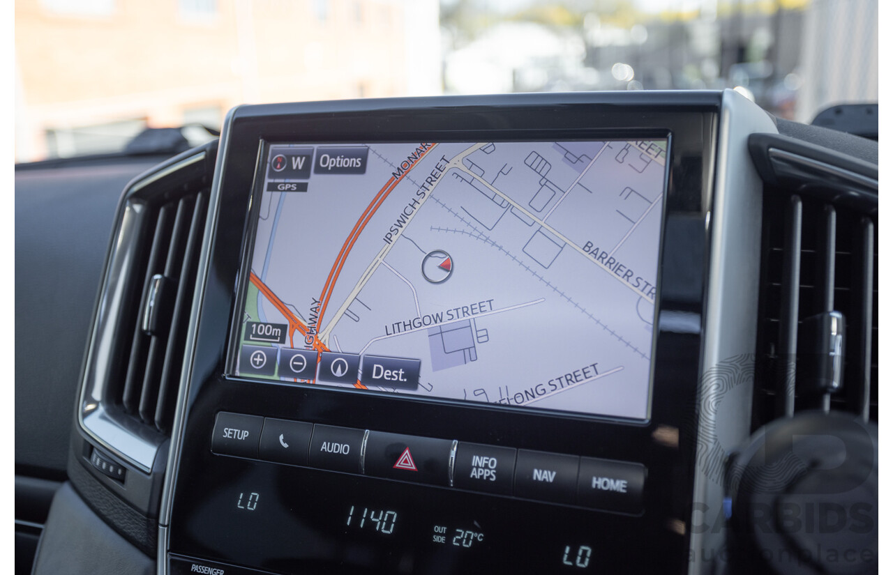 07/2017 Toyota Landcruiser VX (4x4) VDJ200R MY16 4D Wagon Crystal White Pearl Twin Turbo Diesel 4.5L - 7 seats