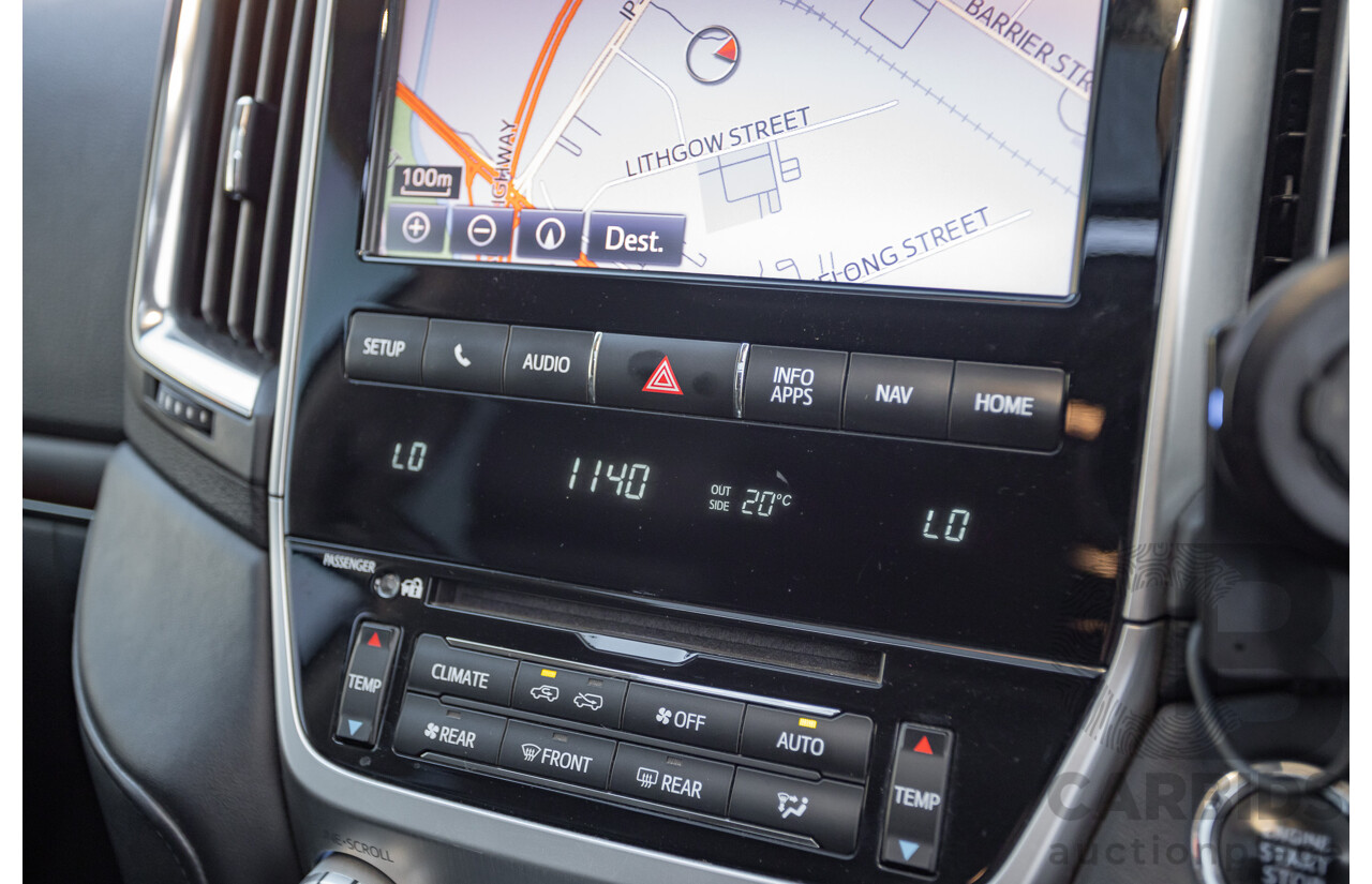 07/2017 Toyota Landcruiser VX (4x4) VDJ200R MY16 4D Wagon Crystal White Pearl Twin Turbo Diesel 4.5L - 7 seats