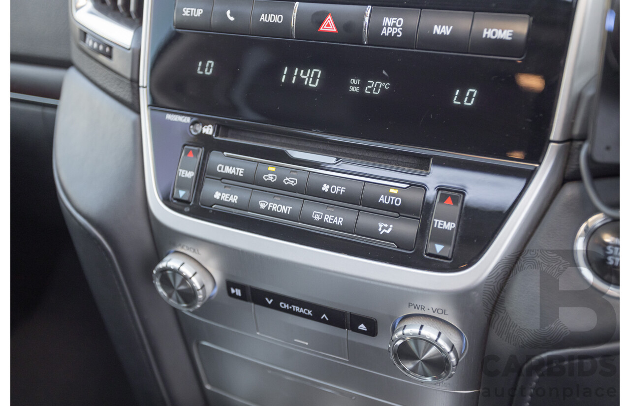 07/2017 Toyota Landcruiser VX (4x4) VDJ200R MY16 4D Wagon Crystal White Pearl Twin Turbo Diesel 4.5L - 7 seats