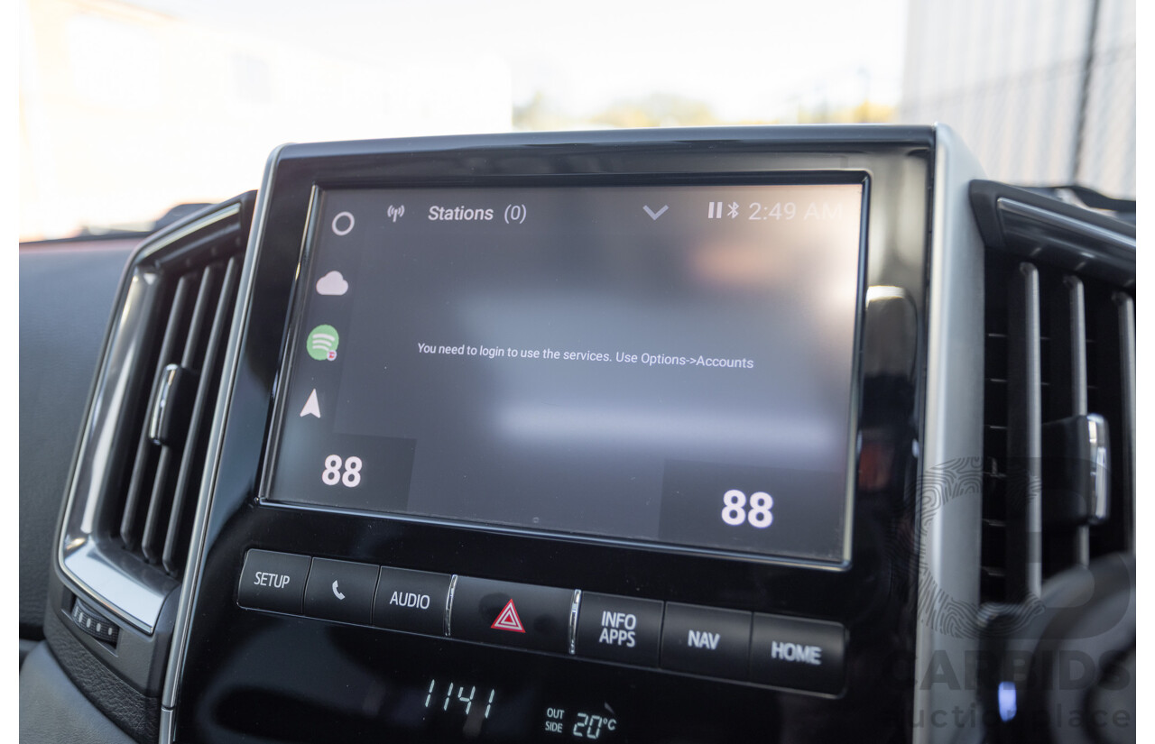 07/2017 Toyota Landcruiser VX (4x4) VDJ200R MY16 4D Wagon Crystal White Pearl Twin Turbo Diesel 4.5L - 7 seats