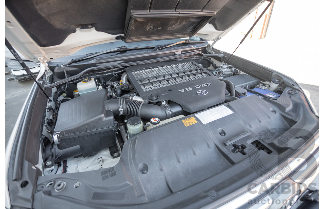 07/2017 Toyota Landcruiser VX (4x4) VDJ200R MY16 4D Wagon Crystal White Pearl Twin Turbo Diesel 4.5L - 7 seats