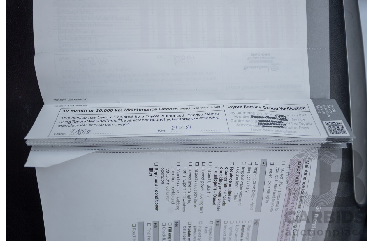 07/2017 Toyota Landcruiser VX (4x4) VDJ200R MY16 4D Wagon Crystal White Pearl Twin Turbo Diesel 4.5L - 7 seats