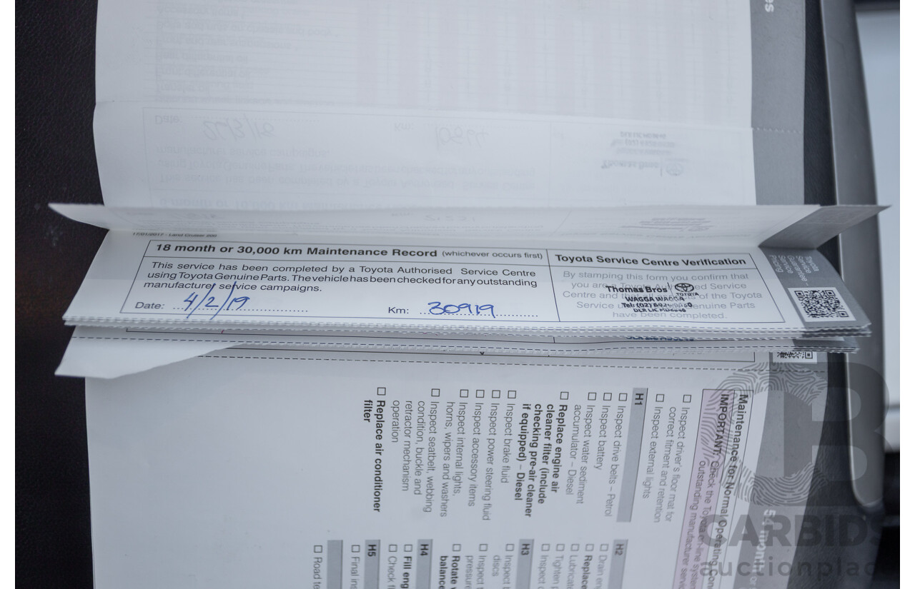 07/2017 Toyota Landcruiser VX (4x4) VDJ200R MY16 4D Wagon Crystal White Pearl Twin Turbo Diesel 4.5L - 7 seats