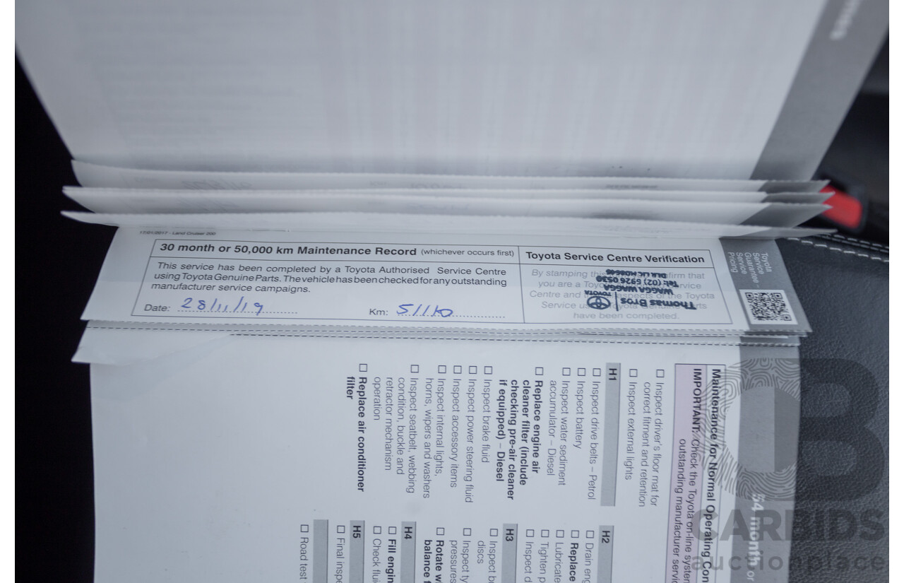 07/2017 Toyota Landcruiser VX (4x4) VDJ200R MY16 4D Wagon Crystal White Pearl Twin Turbo Diesel 4.5L - 7 seats