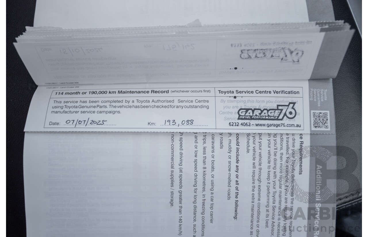 07/2017 Toyota Landcruiser VX (4x4) VDJ200R MY16 4D Wagon Crystal White Pearl Twin Turbo Diesel 4.5L - 7 seats