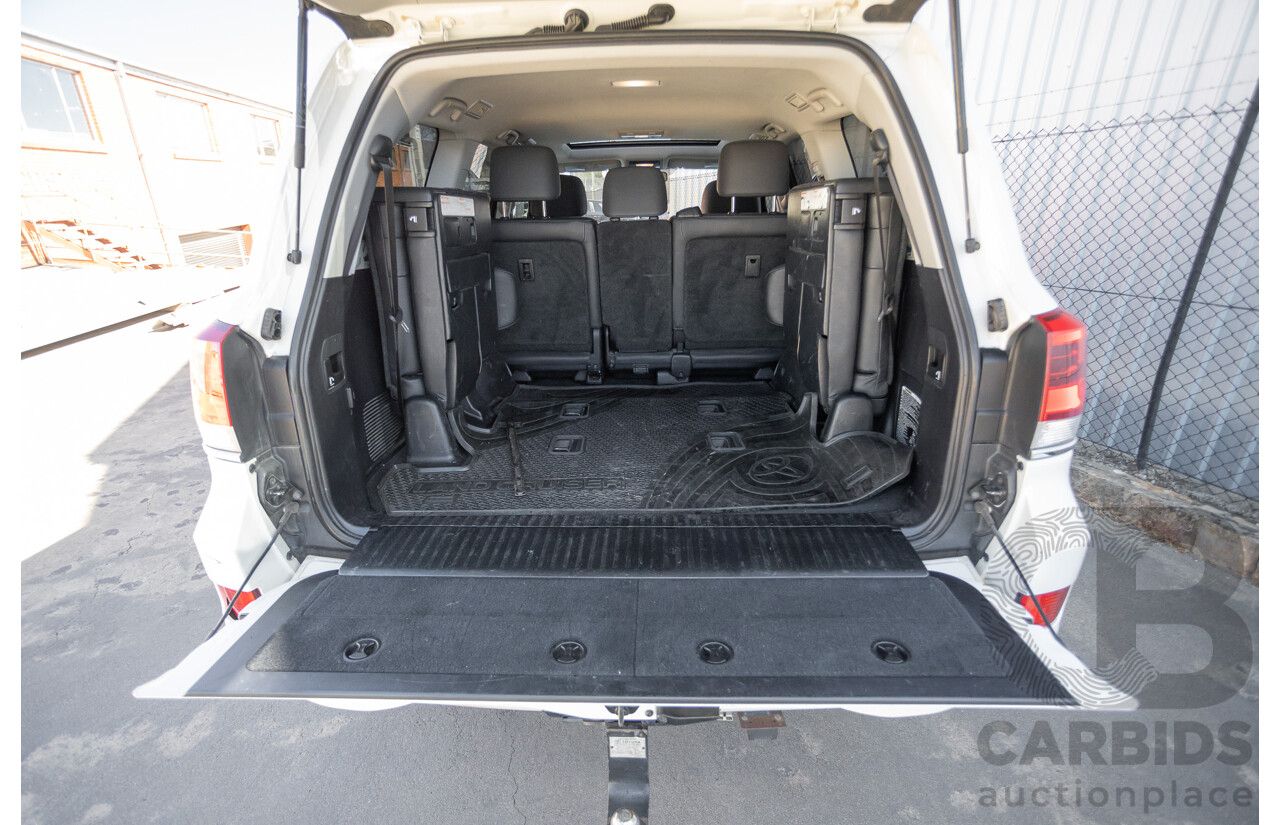 07/2017 Toyota Landcruiser VX (4x4) VDJ200R MY16 4D Wagon Crystal White Pearl Twin Turbo Diesel 4.5L - 7 seats