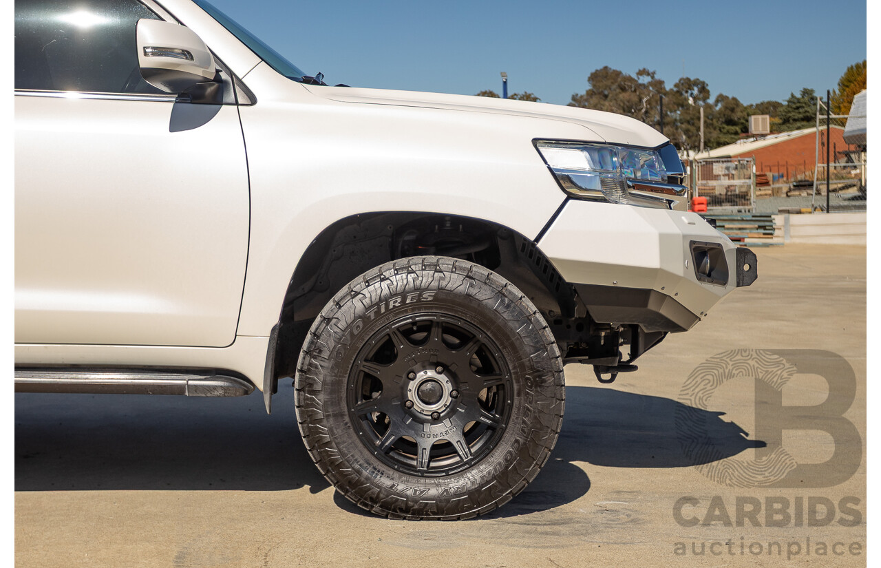 07/2017 Toyota Landcruiser VX (4x4) VDJ200R MY16 4D Wagon Crystal White Pearl Twin Turbo Diesel 4.5L - 7 seats