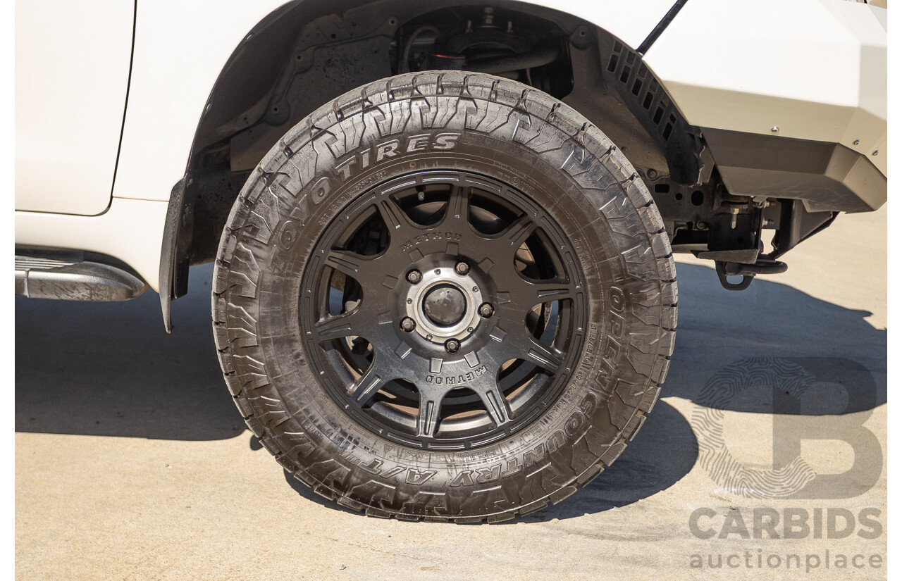 07/2017 Toyota Landcruiser VX (4x4) VDJ200R MY16 4D Wagon Crystal White Pearl Twin Turbo Diesel 4.5L - 7 seats