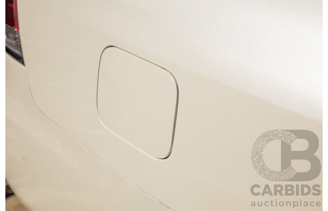 07/2017 Toyota Landcruiser VX (4x4) VDJ200R MY16 4D Wagon Crystal White Pearl Twin Turbo Diesel 4.5L - 7 seats