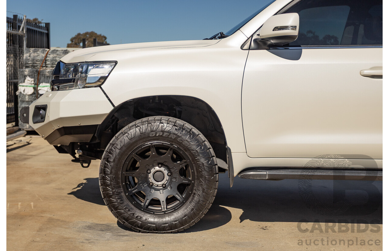 07/2017 Toyota Landcruiser VX (4x4) VDJ200R MY16 4D Wagon Crystal White Pearl Twin Turbo Diesel 4.5L - 7 seats