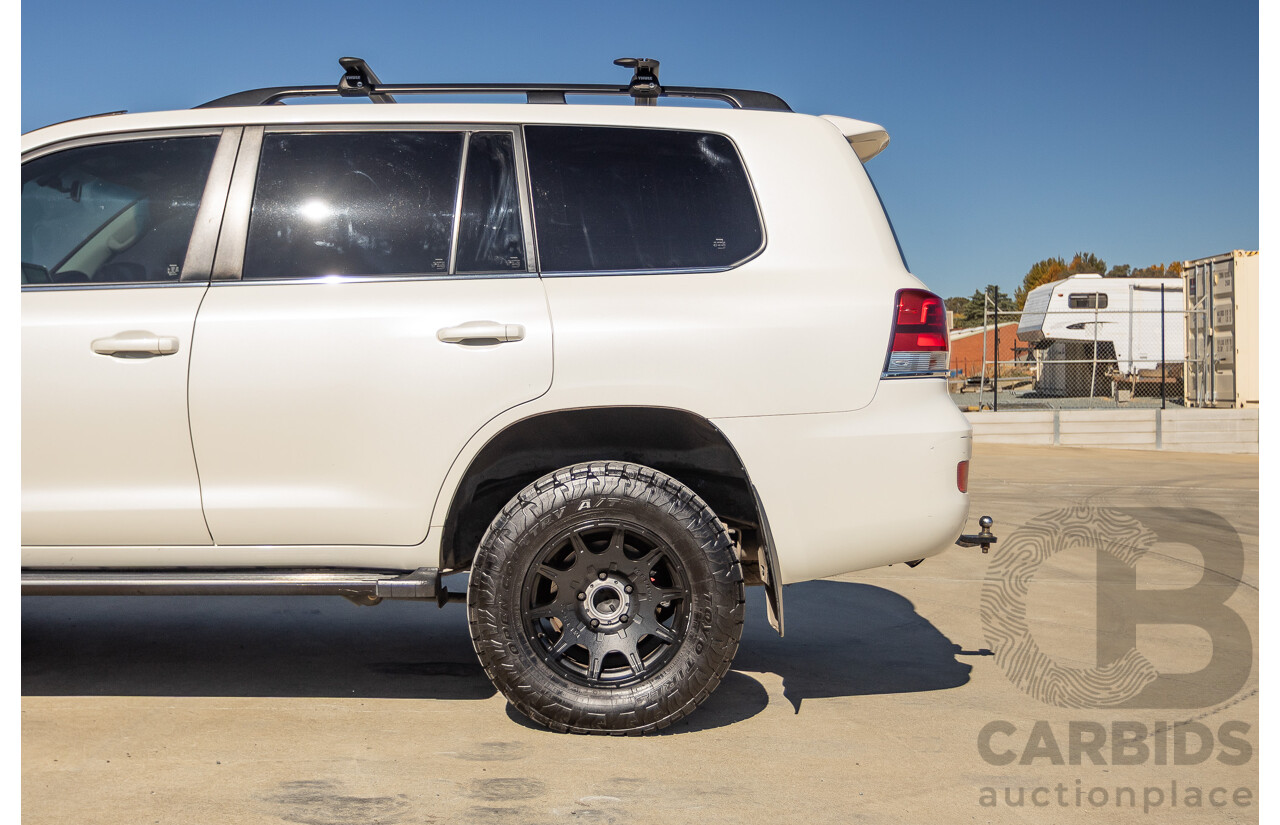 07/2017 Toyota Landcruiser VX (4x4) VDJ200R MY16 4D Wagon Crystal White Pearl Twin Turbo Diesel 4.5L - 7 seats