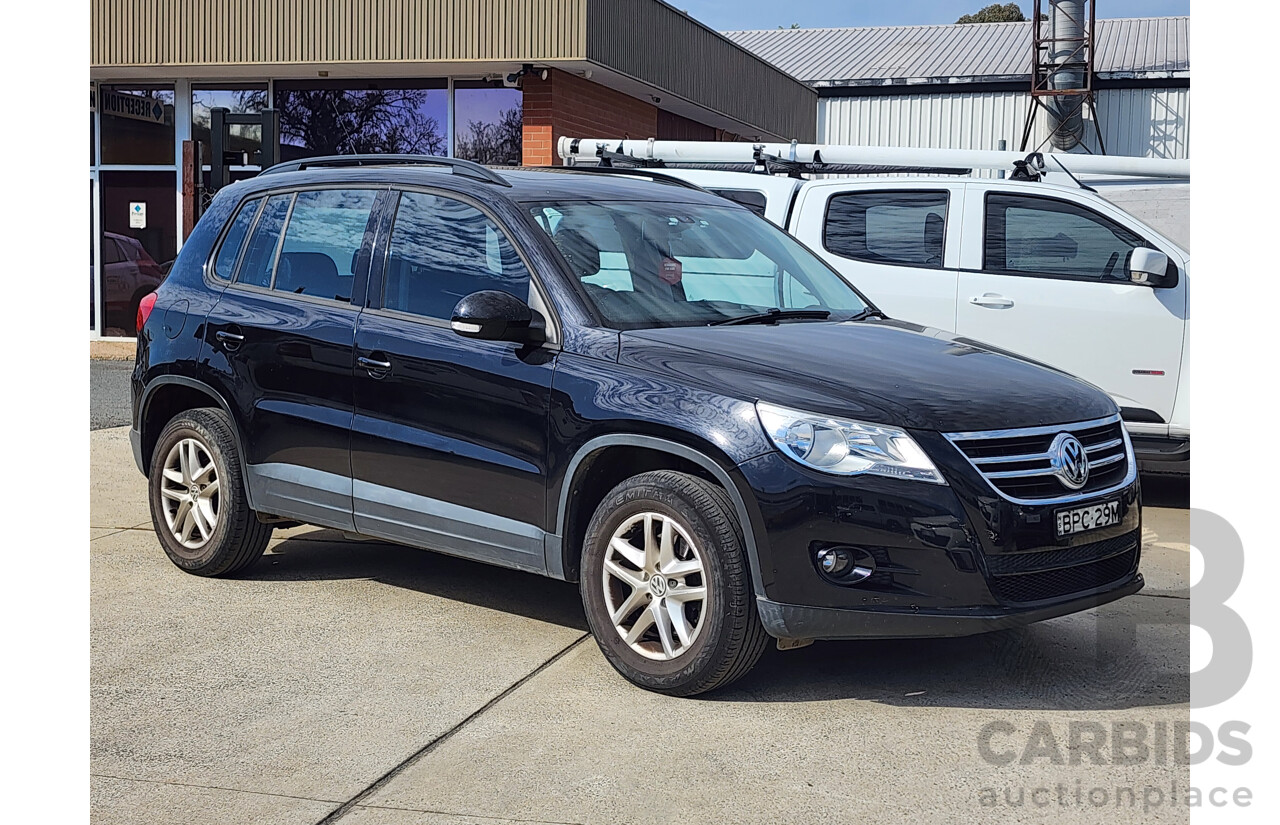 5/2010 Volkswagen Tiguan 103 TDI 5NC MY10 4d Wagon Black 2.0L