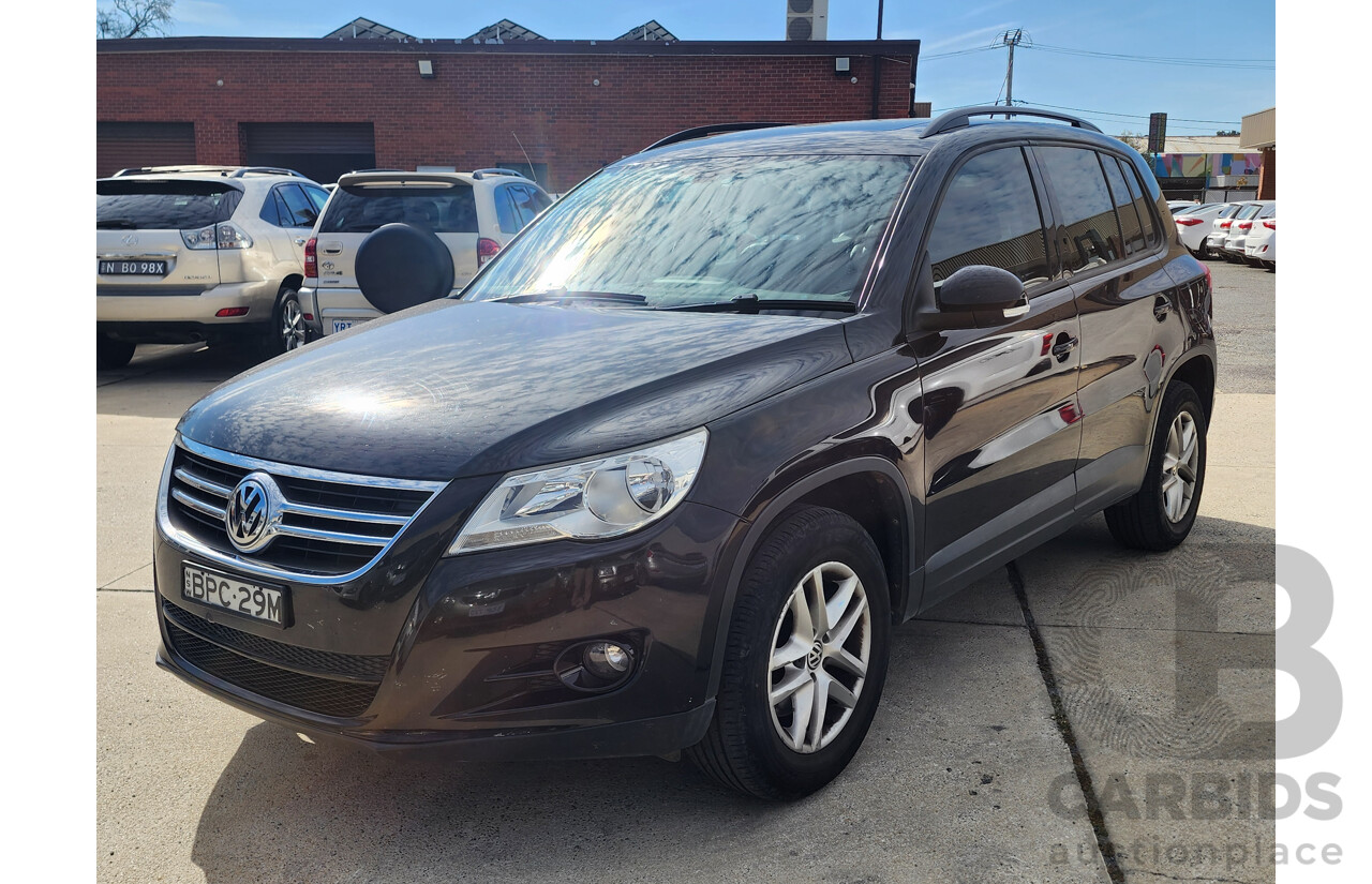 5/2010 Volkswagen Tiguan 103 TDI 5NC MY10 4d Wagon Black 2.0L