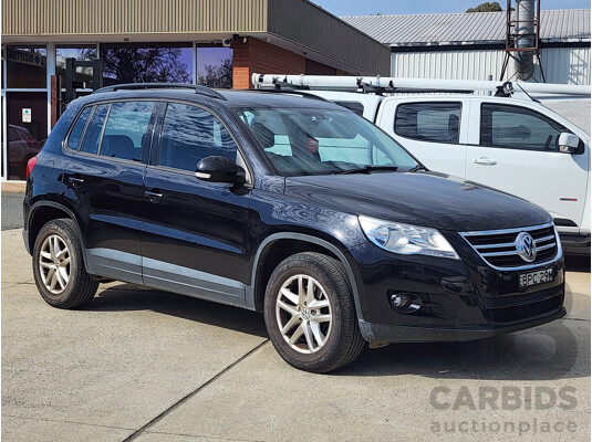 5/2010 Volkswagen Tiguan 103 TDI 5NC MY10 4d Wagon Black 2.0L