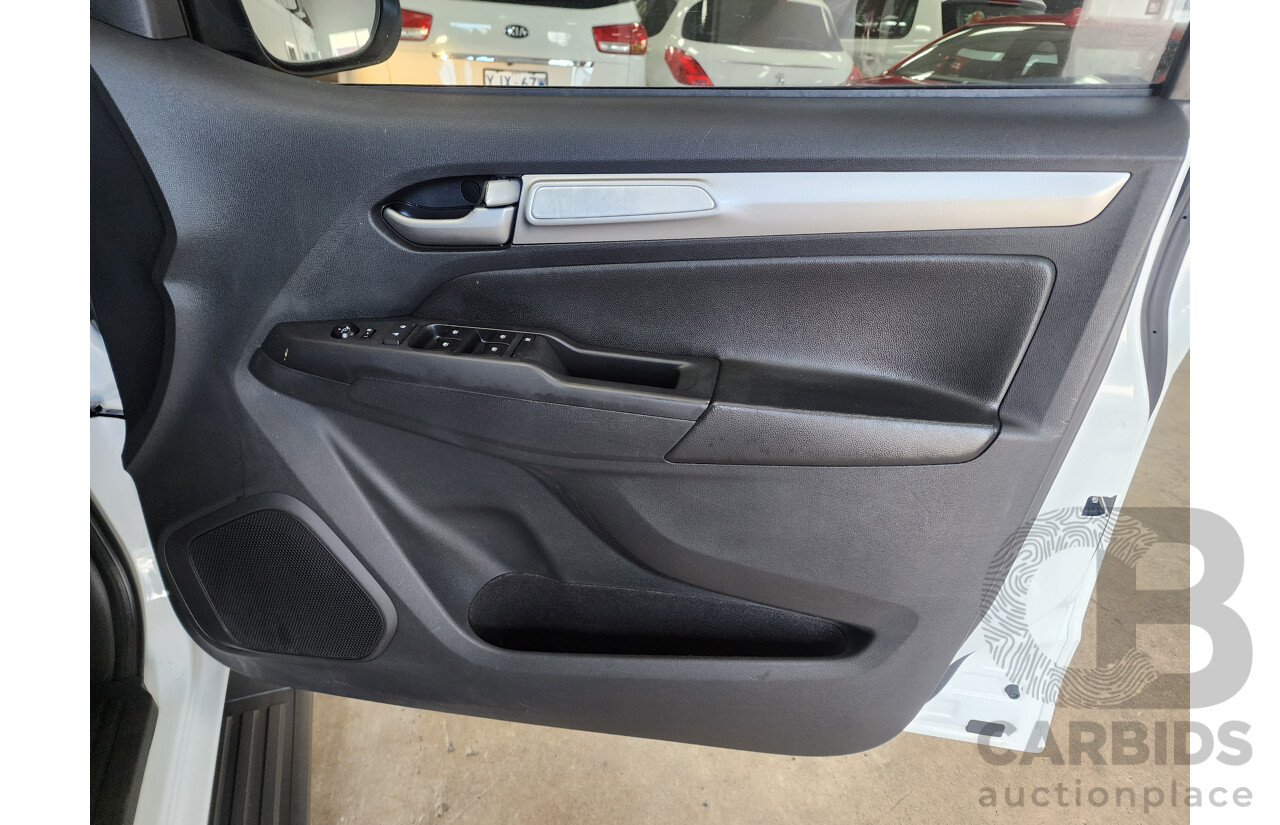 6/2017 Holden Colorado LS (4x4) RG MY17 Crew Cab P/Up White 2.8L