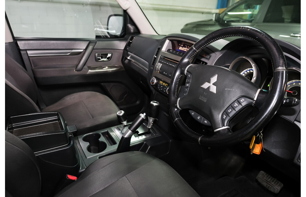 2/2010 Mitsubishi Pajero RX (4x4) NT MY10 4d Wagon Bronze Turbo Diesel 3.2L
