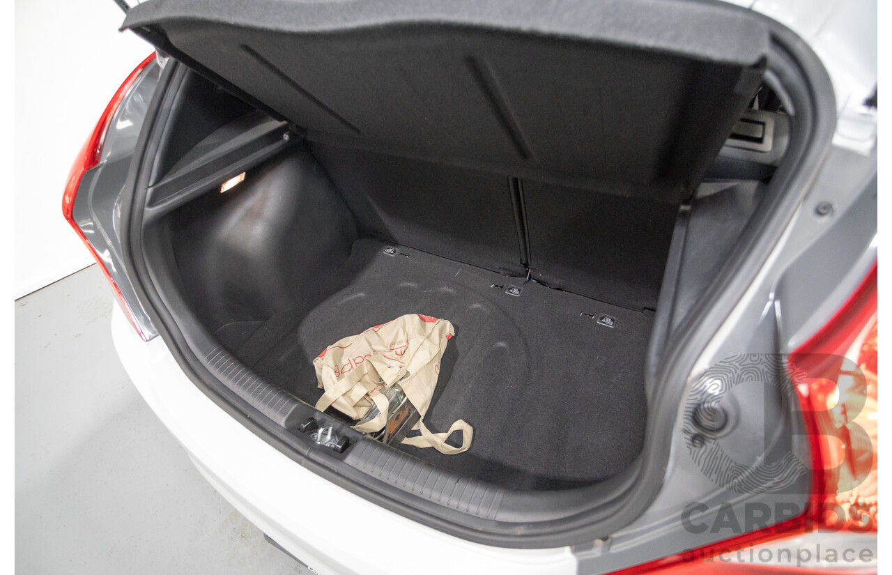 4/2019 Hyundai Accent Sport RB6 MY19 5d Hatchback Chalk White Metallic 1.6L