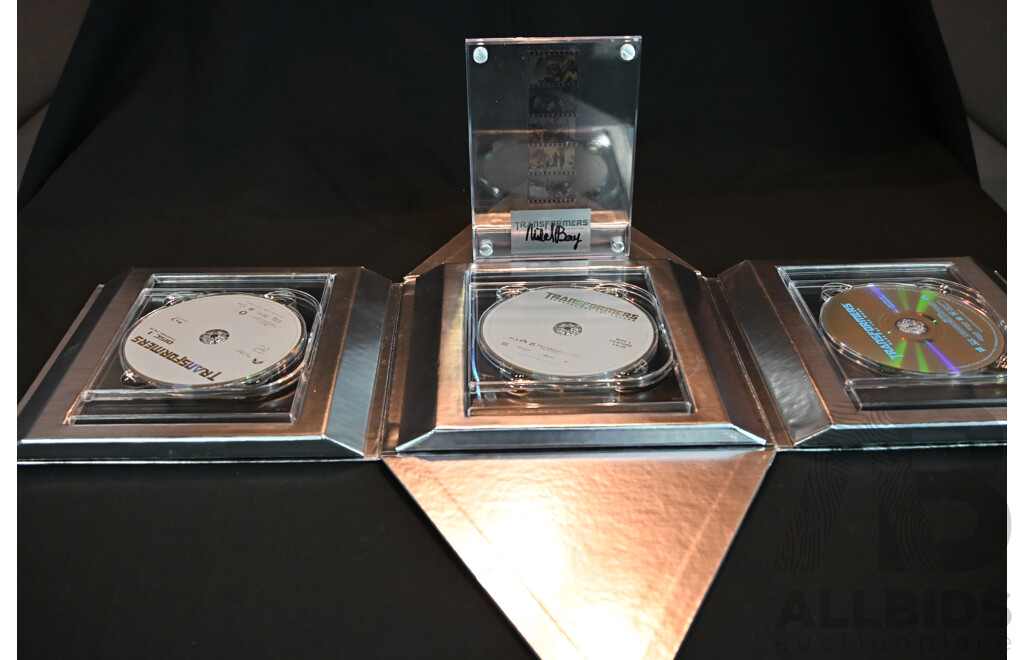 L24 - Transformers ~ Ultimate Collector's Edition with Michael Bay's Signature