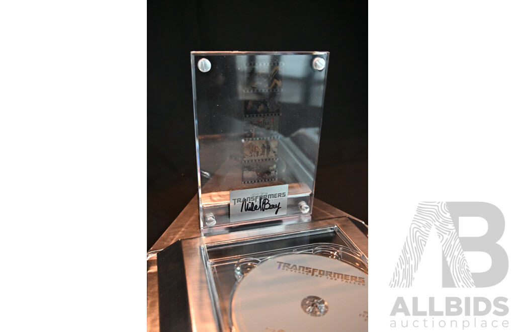 L24 - Transformers ~ Ultimate Collector's Edition with Michael Bay's Signature