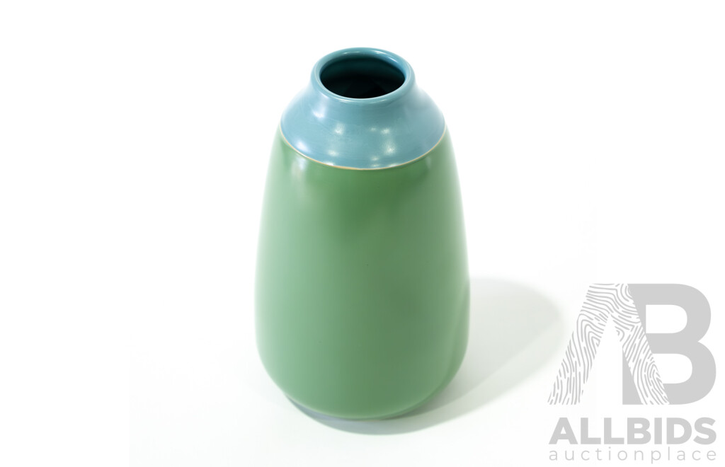 L8 - Bison Home Duo Vases