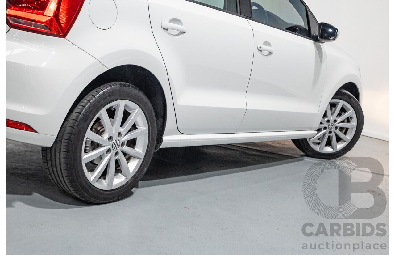 11/2017 Volkswagen Polo Urban + (81TSI) 6R MY17.5 5D Hatchback White 1.2L