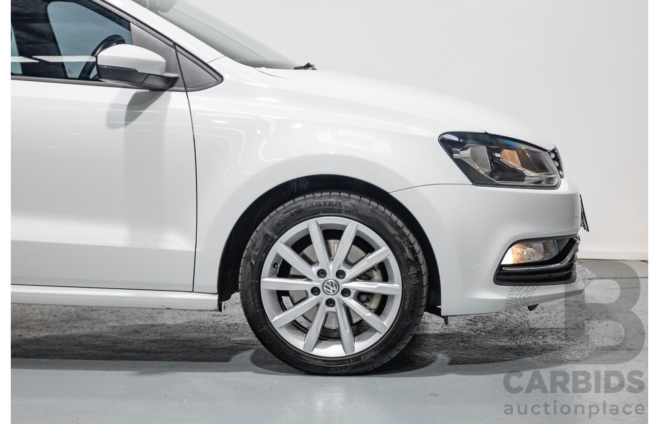 11/2017 Volkswagen Polo Urban + (81TSI) 6R MY17.5 5D Hatchback White 1.2L