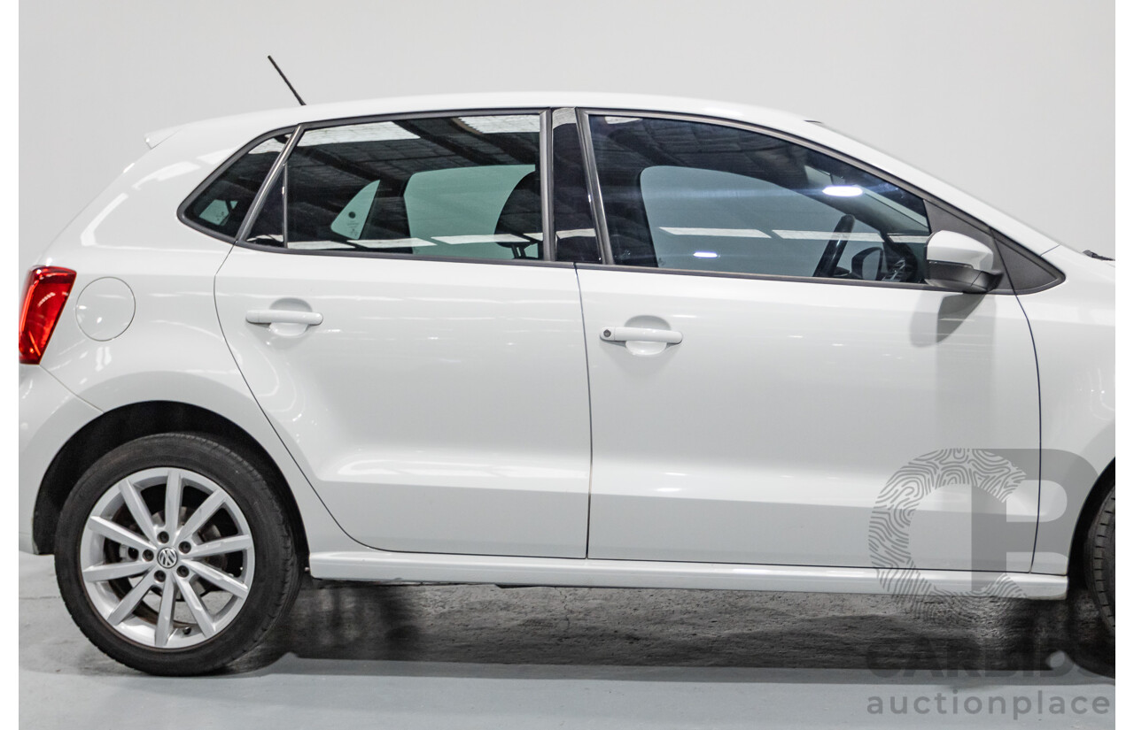 11/2017 Volkswagen Polo Urban + (81TSI) 6R MY17.5 5D Hatchback White 1.2L