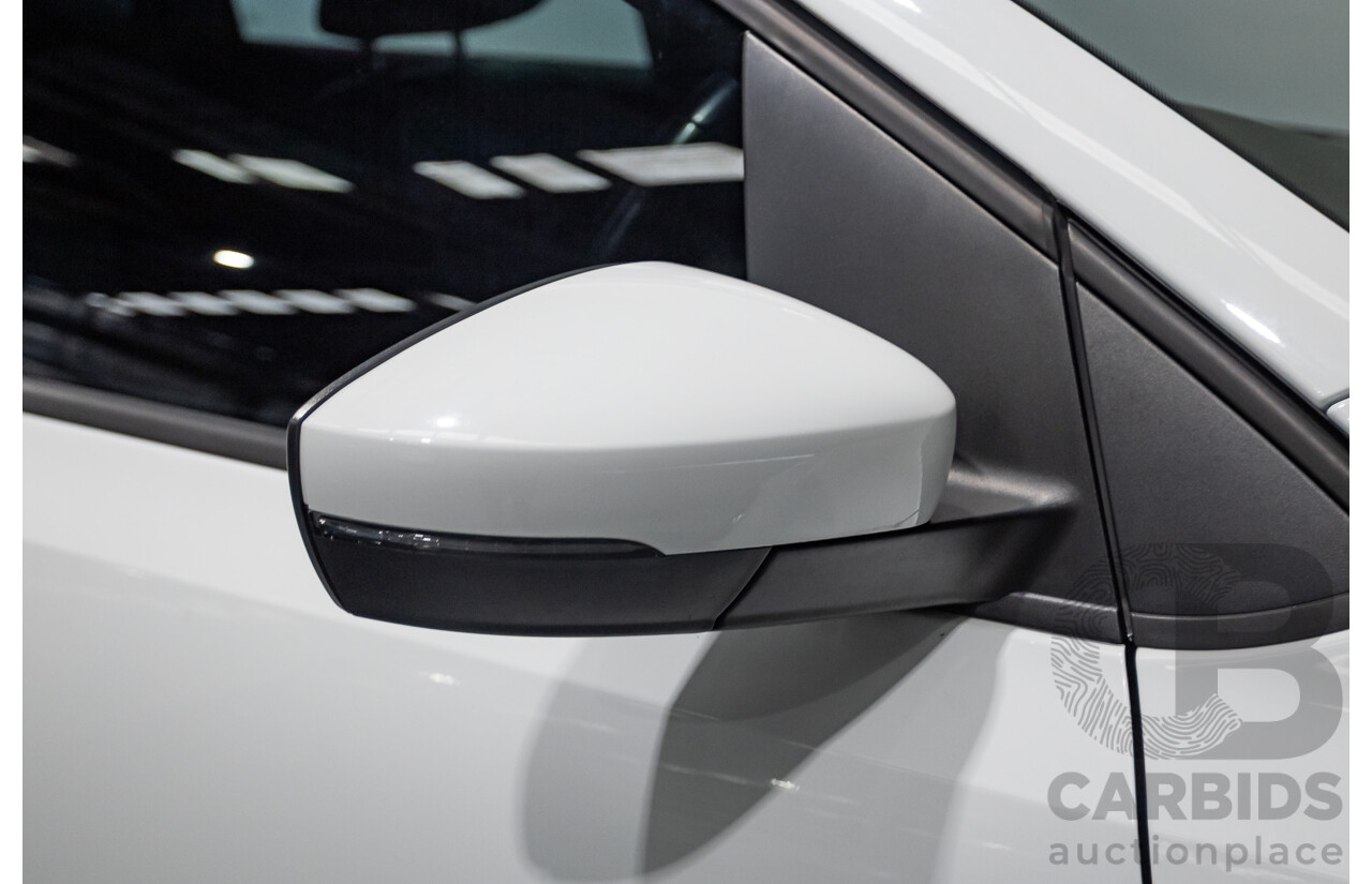 11/2017 Volkswagen Polo Urban + (81TSI) 6R MY17.5 5D Hatchback White 1.2L