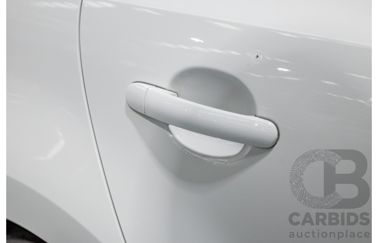 11/2017 Volkswagen Polo Urban + (81TSI) 6R MY17.5 5D Hatchback White 1.2L