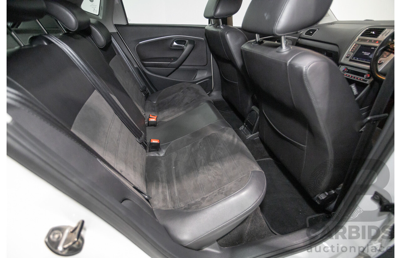 11/2017 Volkswagen Polo Urban + (81TSI) 6R MY17.5 5D Hatchback White 1.2L