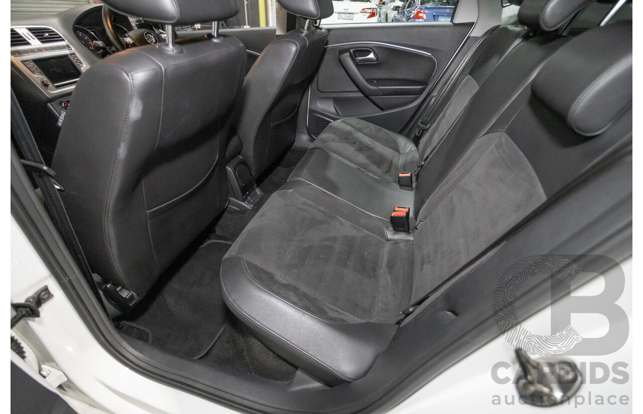 11/2017 Volkswagen Polo Urban + (81TSI) 6R MY17.5 5D Hatchback White 1.2L