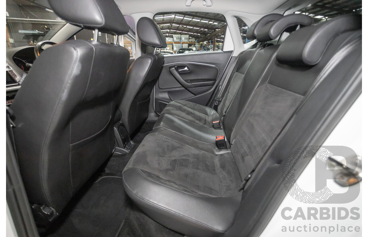 11/2017 Volkswagen Polo Urban + (81TSI) 6R MY17.5 5D Hatchback White 1.2L