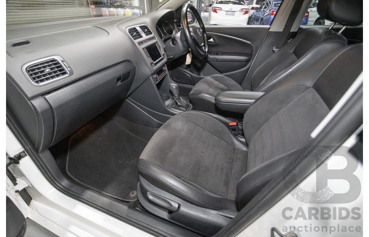 11/2017 Volkswagen Polo Urban + (81TSI) 6R MY17.5 5D Hatchback White 1.2L