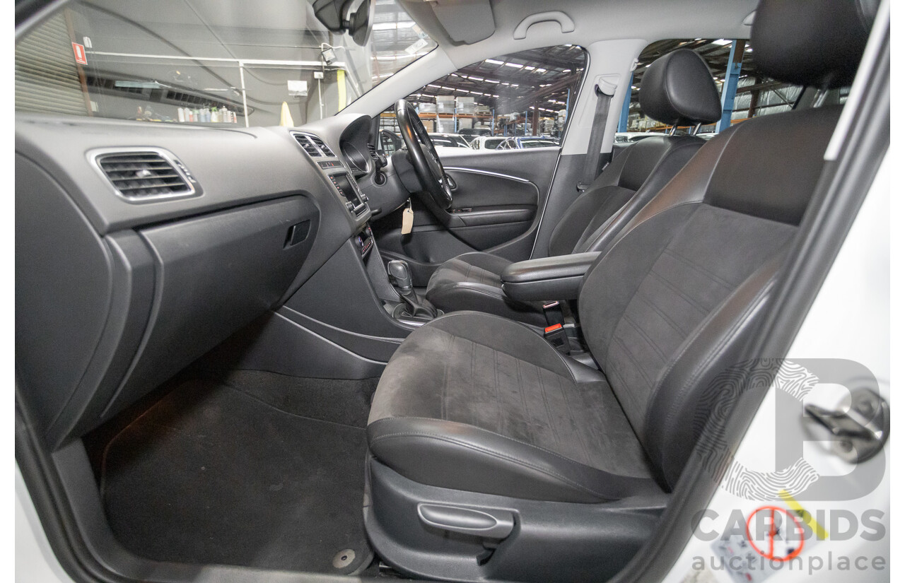 11/2017 Volkswagen Polo Urban + (81TSI) 6R MY17.5 5D Hatchback White 1.2L