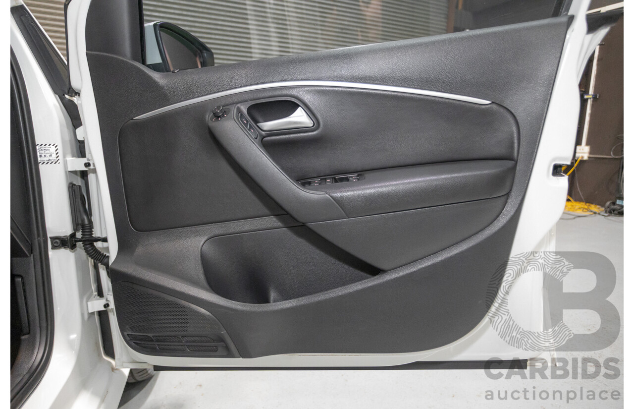 11/2017 Volkswagen Polo Urban + (81TSI) 6R MY17.5 5D Hatchback White 1.2L