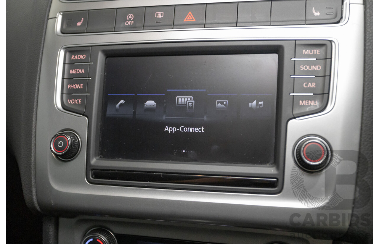 11/2017 Volkswagen Polo Urban + (81TSI) 6R MY17.5 5D Hatchback White 1.2L