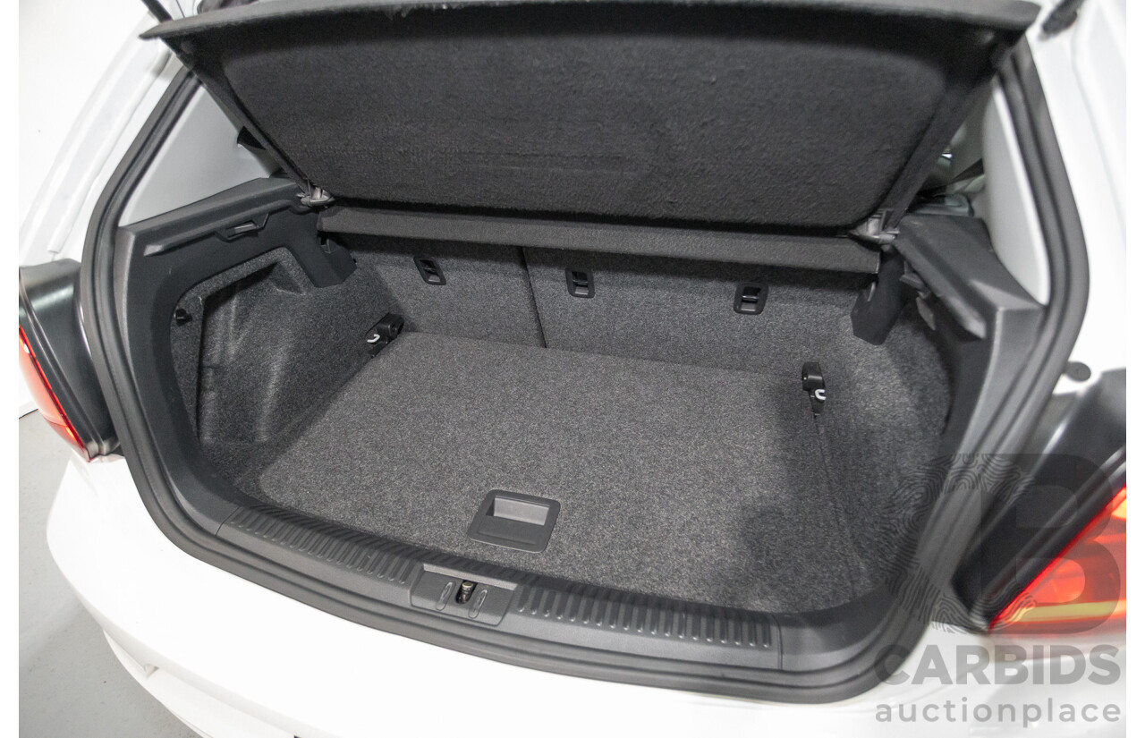 11/2017 Volkswagen Polo Urban + (81TSI) 6R MY17.5 5D Hatchback White 1.2L