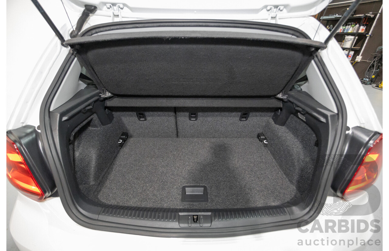 11/2017 Volkswagen Polo Urban + (81TSI) 6R MY17.5 5D Hatchback White 1.2L