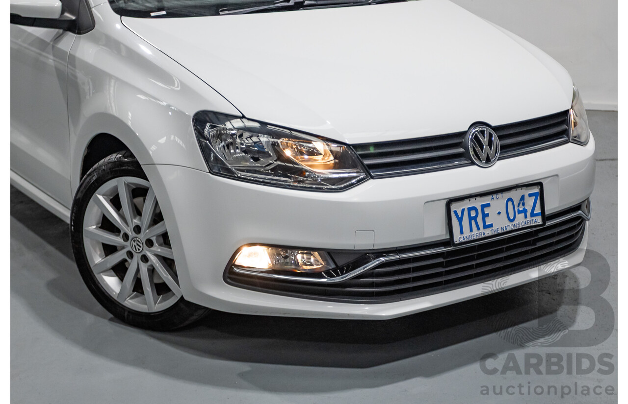 11/2017 Volkswagen Polo Urban + (81TSI) 6R MY17.5 5D Hatchback White 1.2L