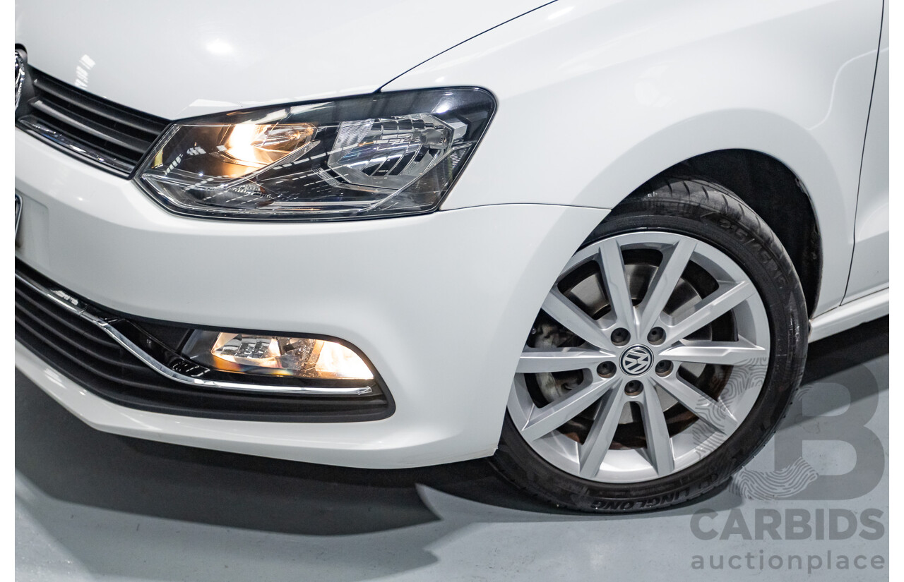 11/2017 Volkswagen Polo Urban + (81TSI) 6R MY17.5 5D Hatchback White 1.2L