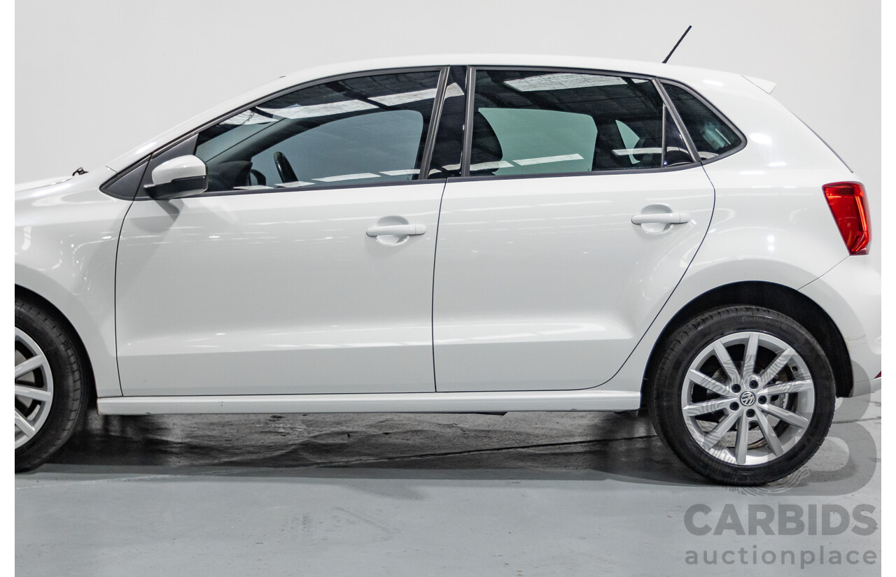 11/2017 Volkswagen Polo Urban + (81TSI) 6R MY17.5 5D Hatchback White 1.2L