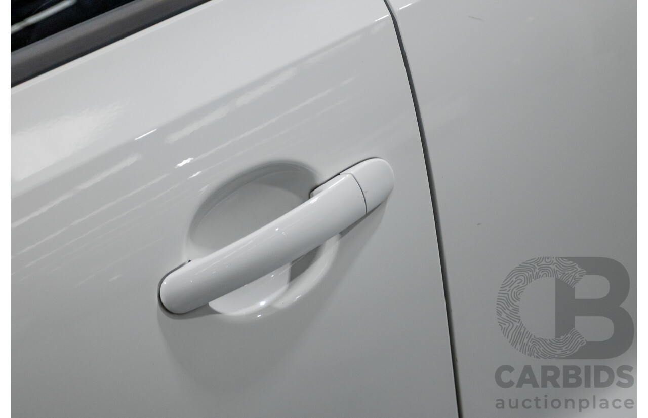 11/2017 Volkswagen Polo Urban + (81TSI) 6R MY17.5 5D Hatchback White 1.2L