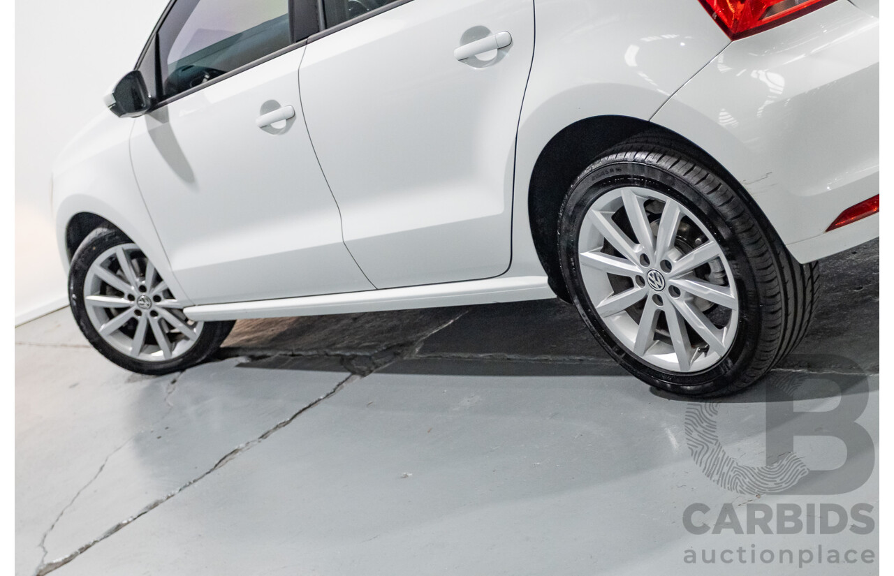 11/2017 Volkswagen Polo Urban + (81TSI) 6R MY17.5 5D Hatchback White 1.2L