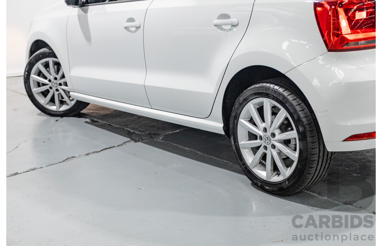 11/2017 Volkswagen Polo Urban + (81TSI) 6R MY17.5 5D Hatchback White 1.2L